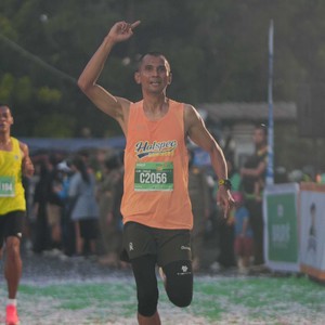 Race photo from BAUR RUN 2025
