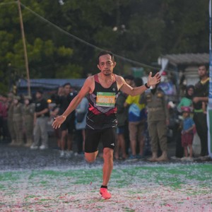 Race photo from BAUR RUN 2025
