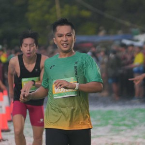 Race photo from BAUR RUN 2025