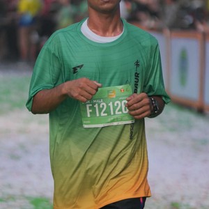Race photo from BAUR RUN 2025