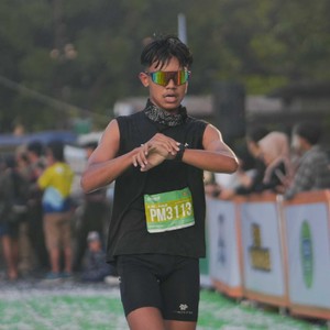 Race photo from BAUR RUN 2025