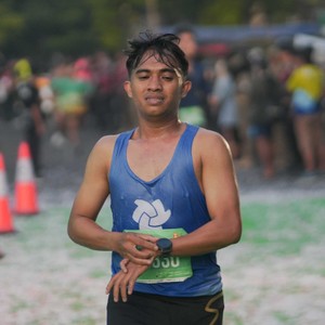 Race photo from BAUR RUN 2025