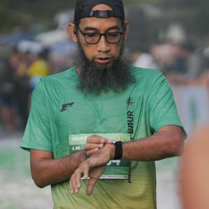 Race photo from BAUR RUN 2025