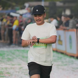 Race photo from BAUR RUN 2025
