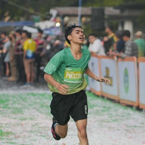 Race photo from BAUR RUN 2025