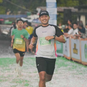 Race photo from BAUR RUN 2025
