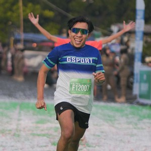 Race photo from BAUR RUN 2025
