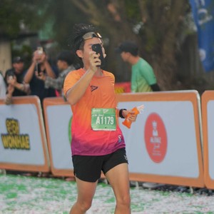 Race photo from BAUR RUN 2025