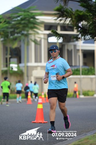 Race photo from KBP City Run 2024