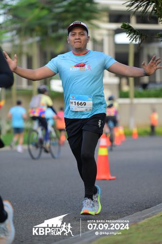 Race photo from KBP City Run 2024