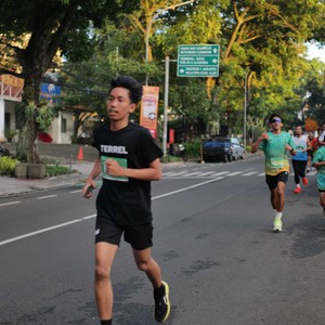 Race photo from BAUR RUN 2025