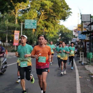 Race photo from BAUR RUN 2025