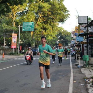 Race photo from BAUR RUN 2025