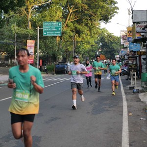 Race photo from BAUR RUN 2025