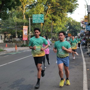 Race photo from BAUR RUN 2025