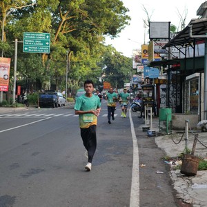 Race photo from BAUR RUN 2025