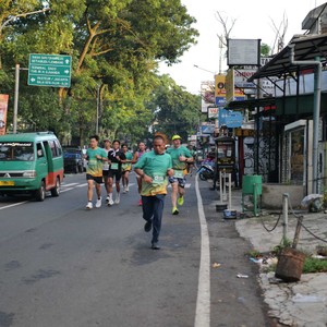 Race photo from BAUR RUN 2025