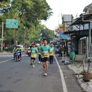 Race photo from BAUR RUN 2025