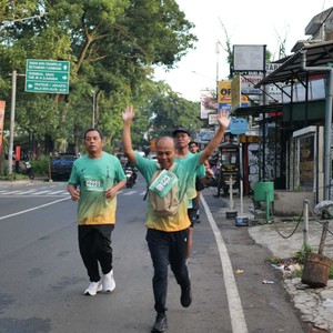 Race photo from BAUR RUN 2025