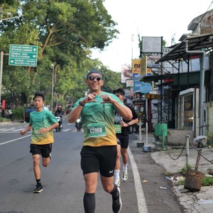 Race photo from BAUR RUN 2025