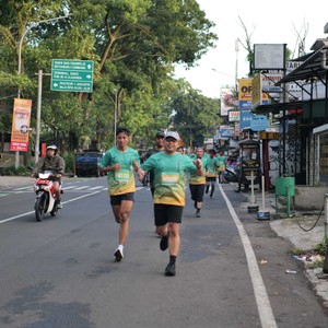 Race photo from BAUR RUN 2025