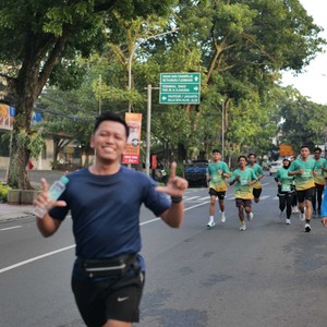 Race photo from BAUR RUN 2025