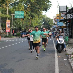 Race photo from BAUR RUN 2025
