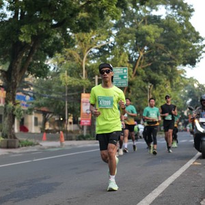 Race photo from BAUR RUN 2025
