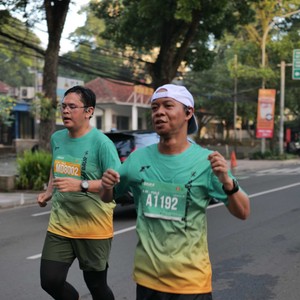 Race photo from BAUR RUN 2025