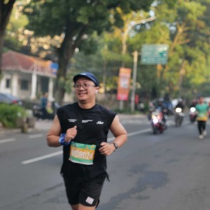 Race photo from BAUR RUN 2025