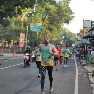 Race photo from BAUR RUN 2025