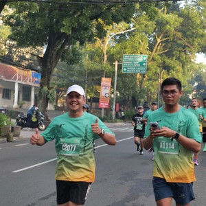 Race photo from BAUR RUN 2025