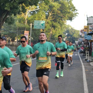 Race photo from BAUR RUN 2025