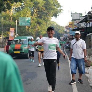 Race photo from BAUR RUN 2025