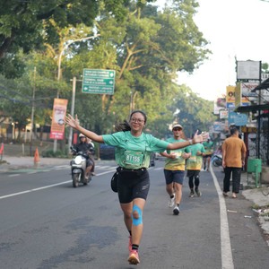 Race photo from BAUR RUN 2025