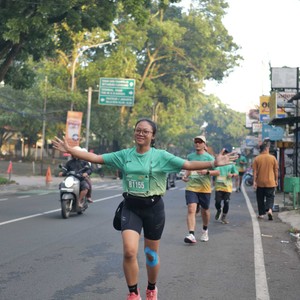 Race photo from BAUR RUN 2025
