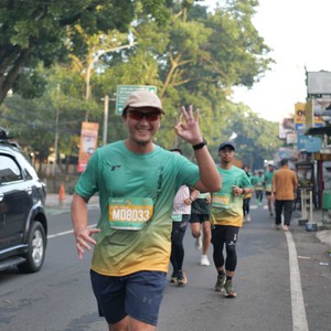 Race photo from BAUR RUN 2025