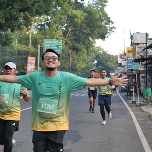 Race photo from BAUR RUN 2025