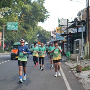 Race photo from BAUR RUN 2025