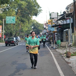 Race photo from BAUR RUN 2025