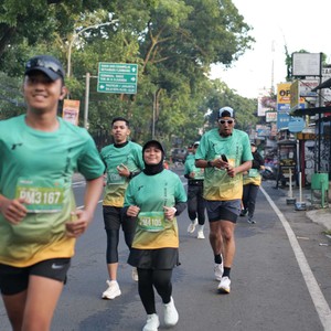Race photo from BAUR RUN 2025