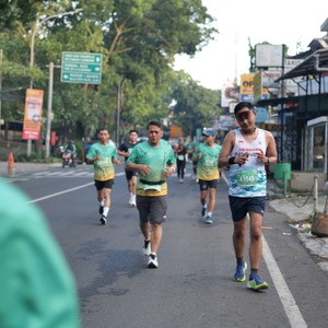 Race photo from BAUR RUN 2025