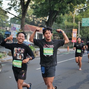 Race photo from BAUR RUN 2025