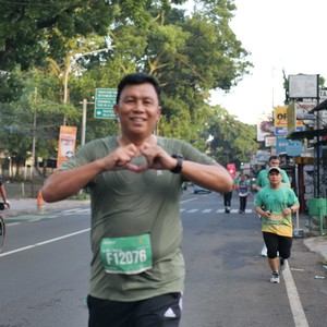 Race photo from BAUR RUN 2025