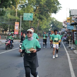Race photo from BAUR RUN 2025