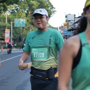 Race photo from BAUR RUN 2025