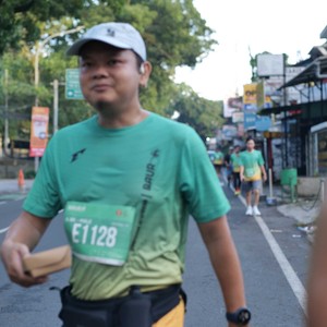 Race photo from BAUR RUN 2025