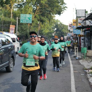 Race photo from BAUR RUN 2025