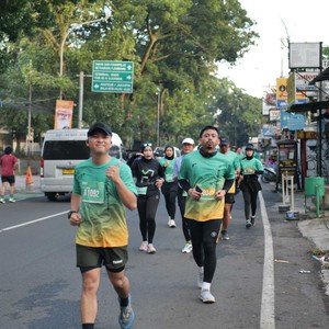 Race photo from BAUR RUN 2025