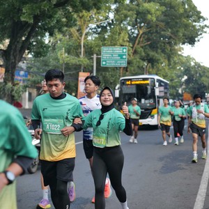 Race photo from BAUR RUN 2025